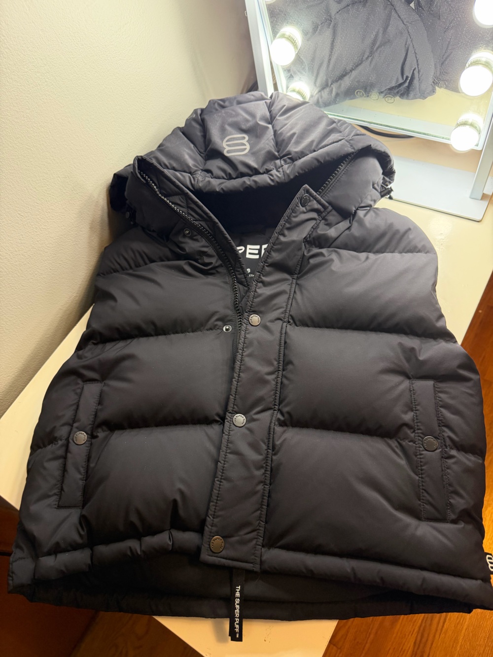 Aritzia Shorty Super Puff Vest